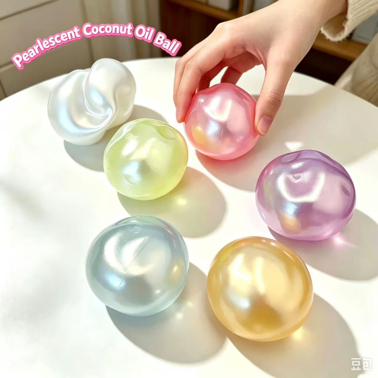 Pearlescent Coconut Oil Pinch  - Music ulasan dan harga